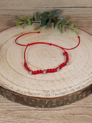 Pletený náramek se srdíčky