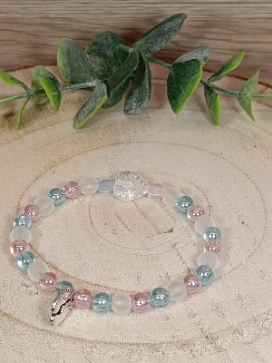 Barevný náramek se skleněnými korálky a chodidly