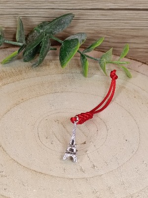 Pletený přívěsek Eiffelova věž